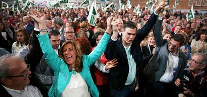 La candidata Susana Díaz junto a Pedro Sánchez en Almería.