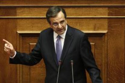 Andonis Samarás da un discurso en el parlamento griego. EFE/Archivo