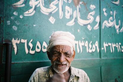 Un retrato hecho en El Cairo (Egipto) con una cámara Lomo.