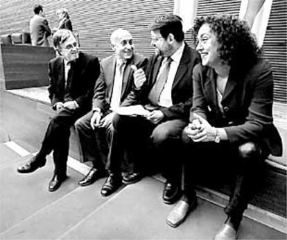 Antonio Moreno, José Cholbi, Joaquim Puig y Carmen Ninet, ayer antes de comenzar el pleno.