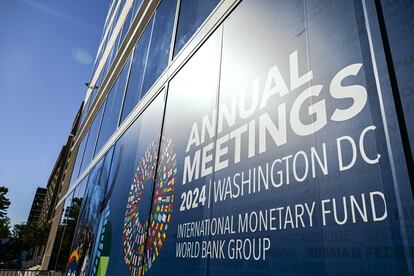 Cartel que anuncia la reunión anual del FMI, en Washington.