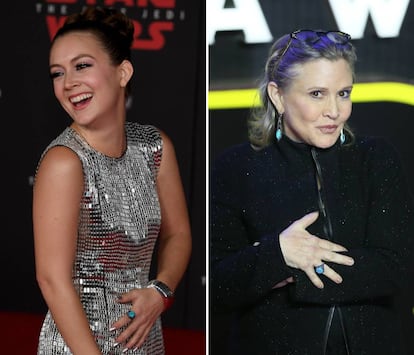 Billie Lourd, el pasado domingo, y Carrie Fisher, en diciembre de 2015, con el mismo anillo.