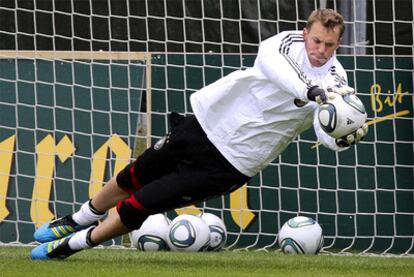 Neuer, durante un entrenamiento con la selección alemana.