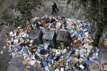 Plaza de Cambronero, en Centro, llena de basura, 7 de noviembre de 2013.