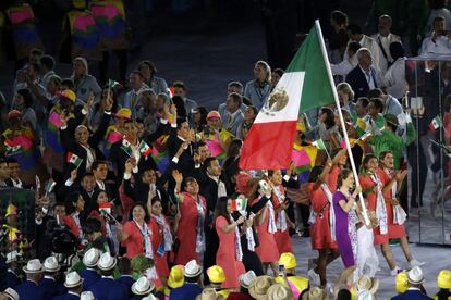 Turno para México en el desfile de las delegaciones.