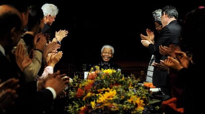 Imagen de Mandela en su cena-homenaje en Londres con motivo de su 90 cumplea&ntilde;os, el 25 junio de 2008.
