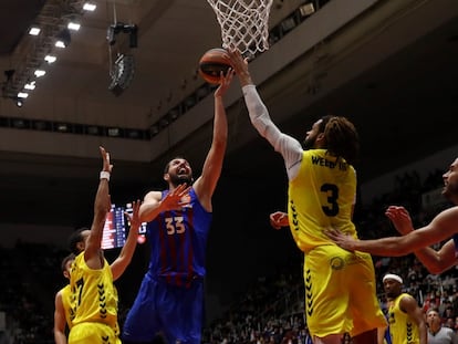 Mirotic lanza ante Webb