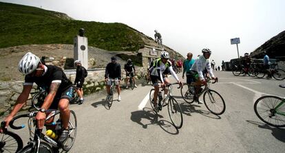 Ciclistas en el puerto del Tourmalet.