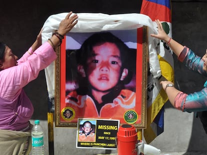 Una ceremonia en honor al XI panchen lama, el niño tibetano de seis años Gedhun Choekyi Nyima, en Mcleodganj, cerca de Dharamsala, India, en 2017.