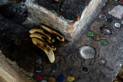 Merienda para los niños de la familia López Flores en Chilón, Chiapas. Pincha en la imagen para ver la fotogalería completa.