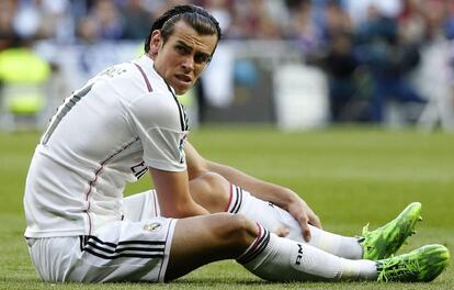 Bale se duele del gemelo de la pierna izquierda.