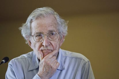 Noam Chomsky, educador, lingüista y activista político.