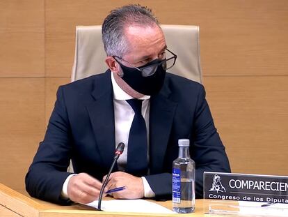 El comisario Andrés Gómez Gordo, durante su comparecencia en la comisión Kitchen del Congreso de los Diputados, el pasado mayo.