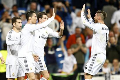 Los jugadores del Real Madrid celebran el 1 a 0