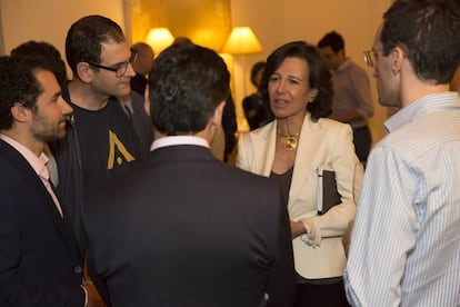 Ana Bot&iacute;n durante el encuentro con emprendedores en Sand Hill Road.