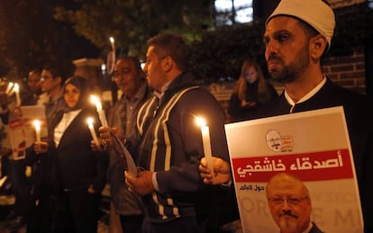 Protesta por el asesinato del periodista Jamal Khasoggi ante el consulado saudí en Estambul, el pasado día 25.