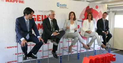 Varios ponentes participan en un foro organizado por Mapfre y la Deusto Business School.