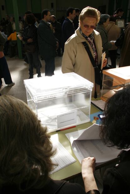 Colegio electoral en Madrid en marzo de 2008.