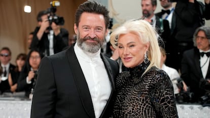 Los intérpretes Hugh Jackman y Deborra-Lee Furnes, el 1 de mayo de 2023, en la gala del Met en Nueva York (Estados Unidos).