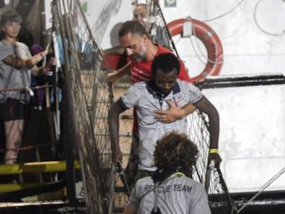 El buque de la Armada ‘Audaz’ traerá a los 15 inmigrantes que serán acogidos por España