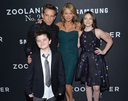Ben Stiller, protogonista, productor y coguionista del filme que retoma la mirada irónica sobre la moda de la primera parte de 2001, junto a su mujer y sus dos hijos.