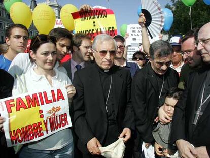 Antonio María Rouco y otros obispos, durante la manifestación contra el matrimonio homosexual en junio pasado.