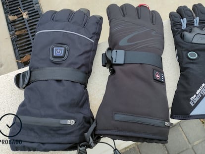 Vista frontal de los guantes calefactables analizados.