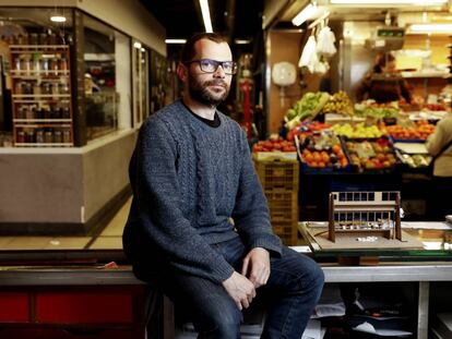 Pablo García Bachiller, uno de los impulsores de Supercoop, un supermercado cooperativista en Lavapiés.