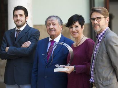 El presidente de la Uni&oacute;, Sergi Pitarch, con Musa Amer Odeh, Yolanda &Aacute;lvarez, y Pablo Broseta. 