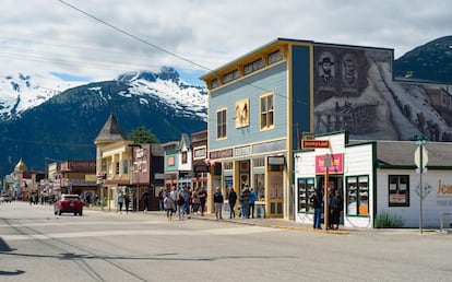 Una calle de Skagway en el Estado de Alaska (Estados Unidos).