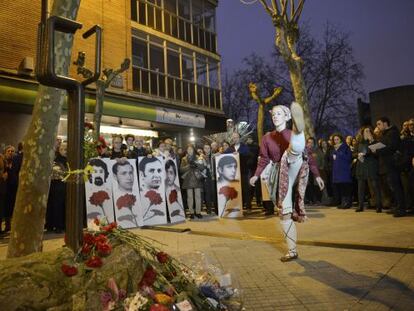 Acto de solidaridad en Vitoria con las víctimas del 3 de Marzo.