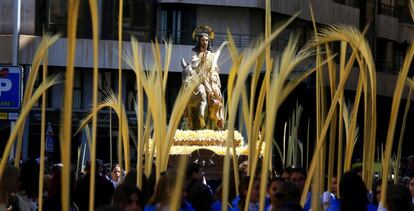 La procesión de Jesús Triunfante celebrada en Elche (Alicante) del Domingo de Ramos, fue declarada Fiesta de Interés Turístico Internacional en 1997 y marca el comienzo de la Semana de Pasión.