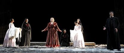 Un momento del ensayo general de 'Lucia di Lammermoor'.