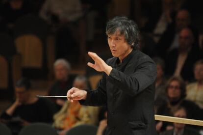 Kazushi Ono, un director amb recursos tècnics, experiència i tremp per atacar gestes simfòniques.