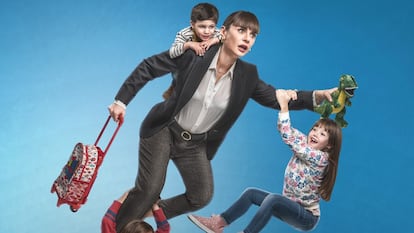 Del despacho al hogar, la dura vida de una superheroína del siglo XXI