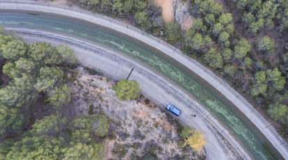 Vista a&eacute;rea desde un dron del acueducto del trasvase del Tajo al Segura en Almonacid de Zorita (Guadalajara) el pasado noviembre.