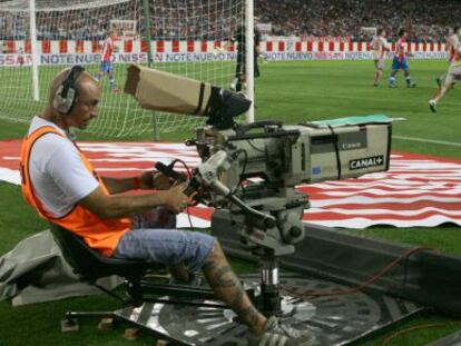 Retransmisi&oacute;n de un partido del el estadio Calder&oacute;n.