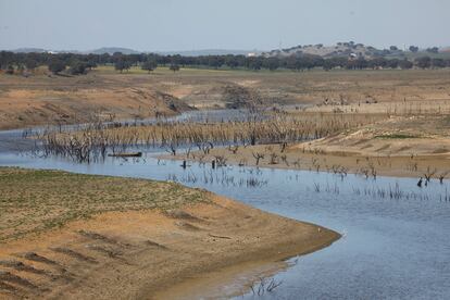 El embalse de Sierra Boyera en Bélmez (Córdoba) encuadrado en la Confederación Hidrográfica del Guadalquivir.