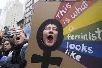 Participantes en la 'Marcha de las Mujeres' contra Donald Trump en la ciudad de Nueva York.