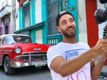 Tras un breve paso por Miami Beach, @enriquealex disfruta de Cuba, su gente y su ritmo