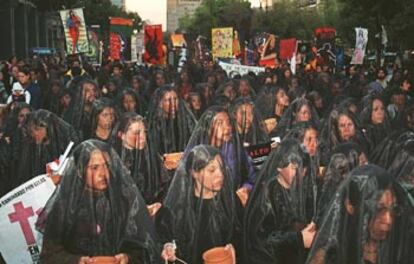 Manifestación en México DF para protestar por los asesinatos de Ciudad Juárez.

 / ASSOCIATED PRESS