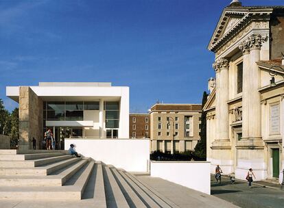 El museo del Arca Pacis, primer edificio de arquitectura moderna que se realizaba en el centro histórico de Roma desde 1930 (Foto extraída del libro Meier. Meier and Parteners Complete Works 1963-2008, de la editorial Taschen).