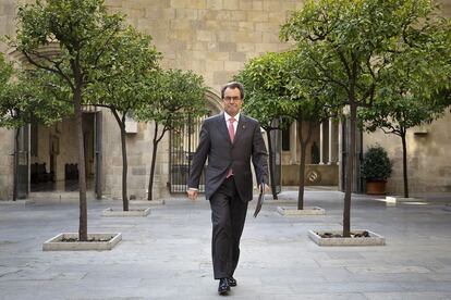 El presidente catalán, Artur Mas, camino de una reunión del consejo ejecutivo de la Generalitat en octubre de 2013.