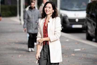 Ayuso abandona en ambulancia la misa de la Almudena