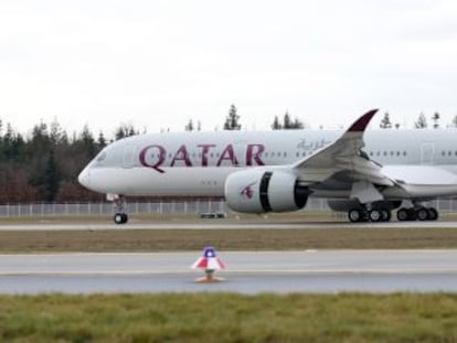 Un avi&oacute;n de Qatar Airways, en Madrid.