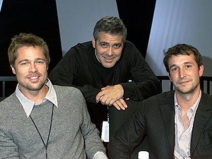 Brad Pitt, George Clooney y Noah Wiley recaudaron fondos en los estudios de la NBC de Los Ángeles.