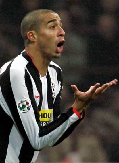 Trezeguet se queja durante un partido con la <i>Juve.</i>