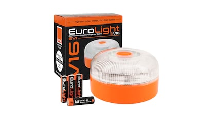 baliza v16 sobre fondo blanco.