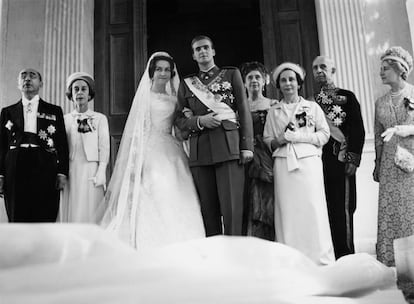 La boda de Juan Carlos de Borbón y Sofía de Grecia.  El vestido de ella era de Jean Desses.