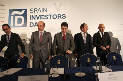 Eduardo Gómez, presidente de Grant Thornton, Eduardo Dávila, Ceo de AON, Álvaro Nadal, Jefe de la oficina económica de Moncloa, Ramiro Mato, presidente de BNP Paribas y Jaime García-Legaz, secretario de estado de Comercio